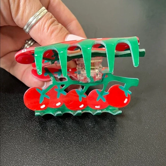 Madden Girl | Farmers Market Veggie Mini Tote w/ Matching Wallet & Hair Fun 🍅🥕🌽 - Picture 10 of 17